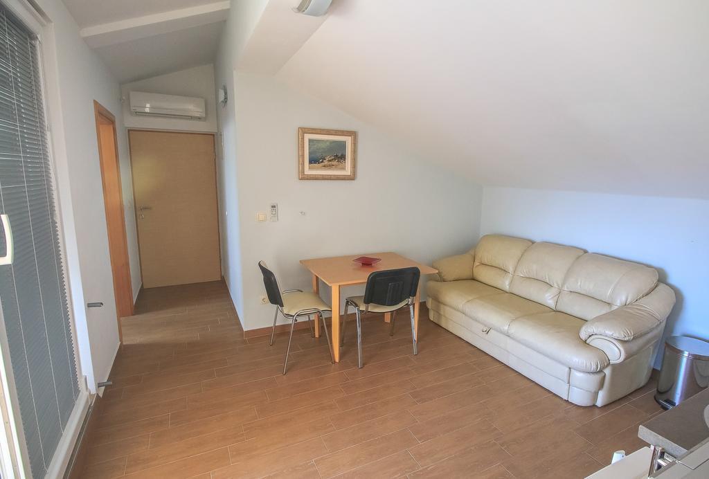 Apartment Ana Vodice Luaran gambar