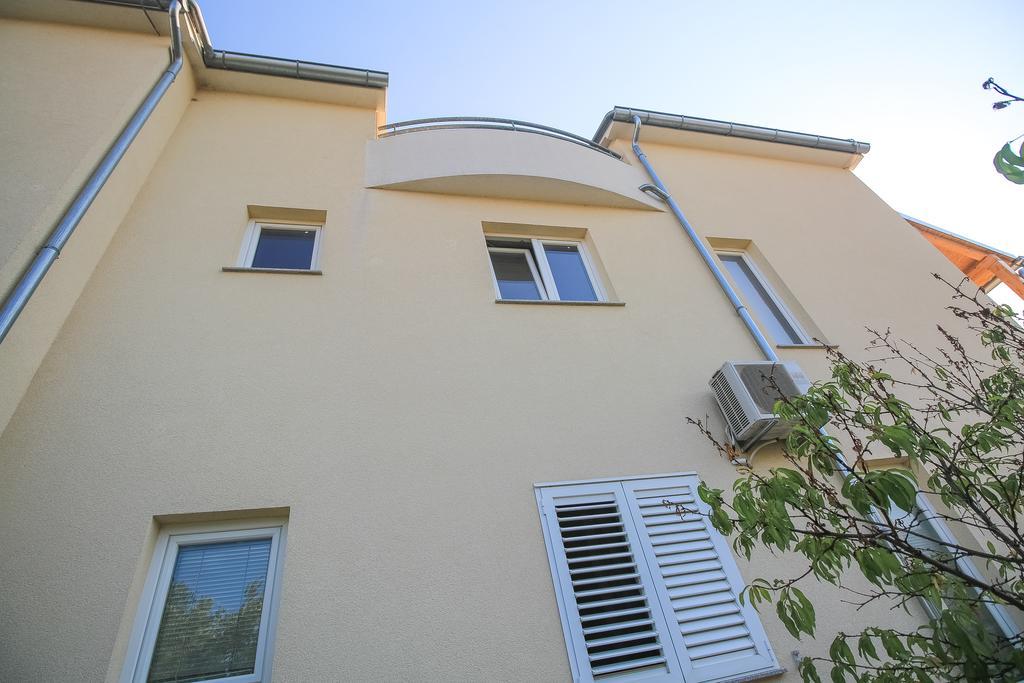 Apartment Ana Vodice Luaran gambar
